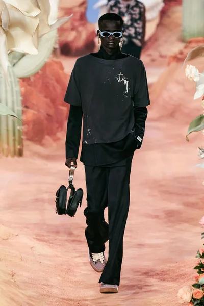 Look 2